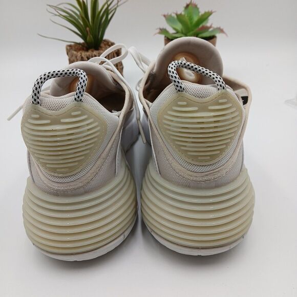 NIKE AIR MAX 2090 Women’s Running Shoes White Sz. 9 - Picture 5 of 9